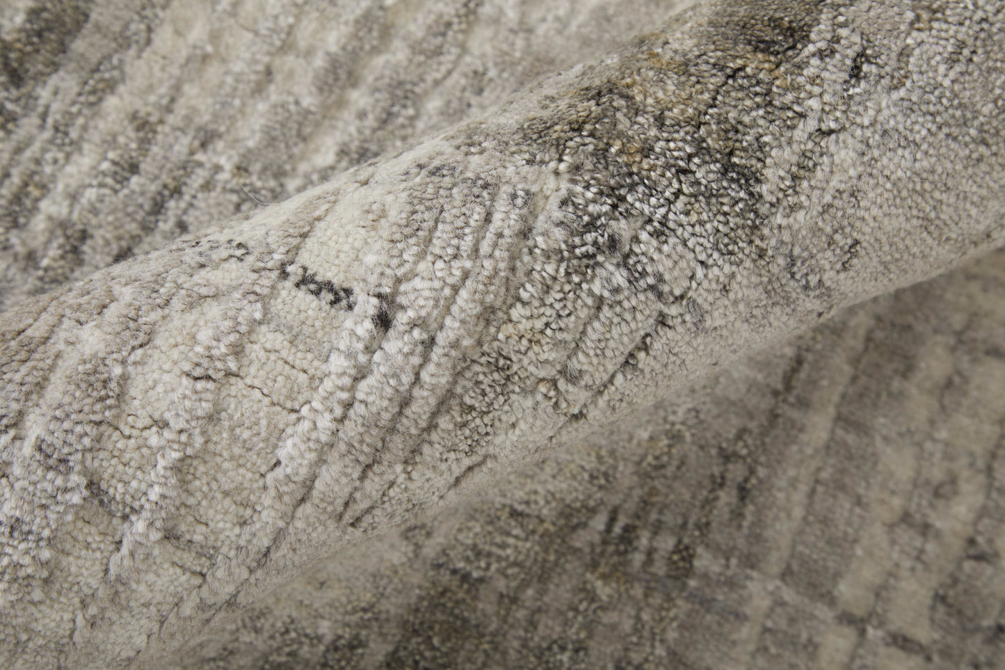 12' X 15' Gray And Ivory Abstract Hand Woven Distressed Area Rug-8