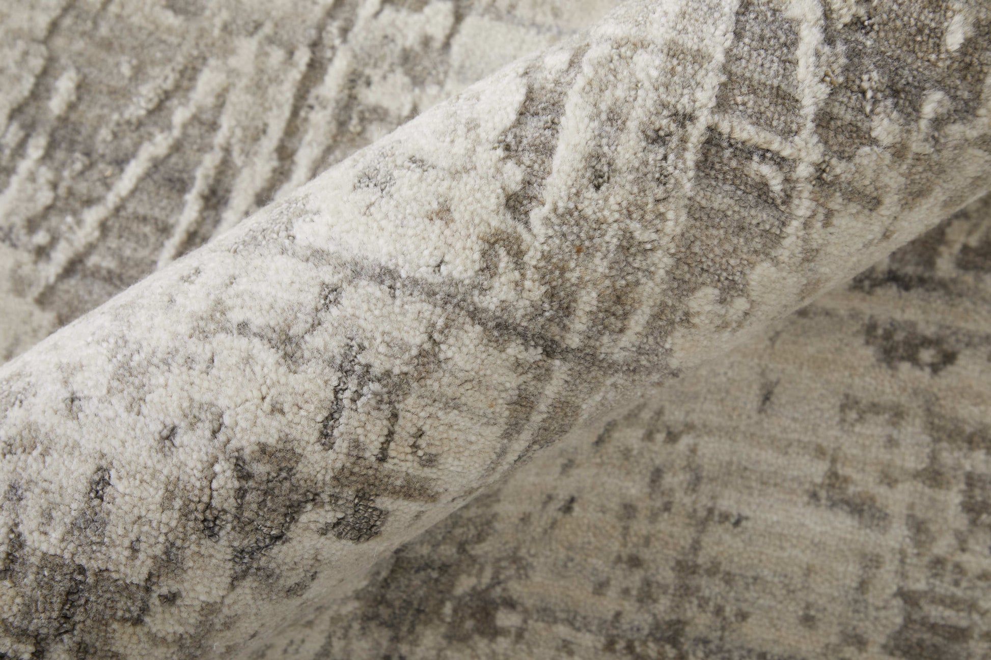 12' X 15' Gray And Ivory Abstract Hand Woven Distressed Area Rug-7